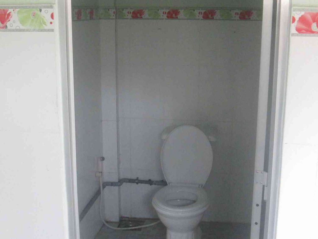 Khu vực nhà vệ sinh dành cho giáo viên nam